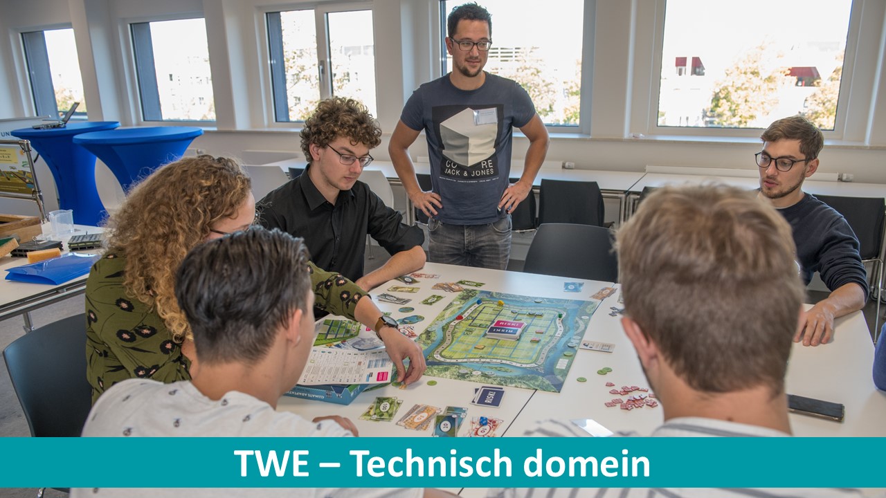 TWE-studenten spel.jpeg