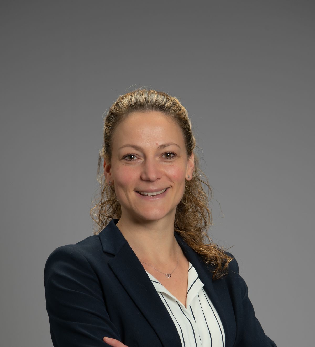 1200px-Iris van de Velde Profielfoto januari 2023 aangepast.jpeg