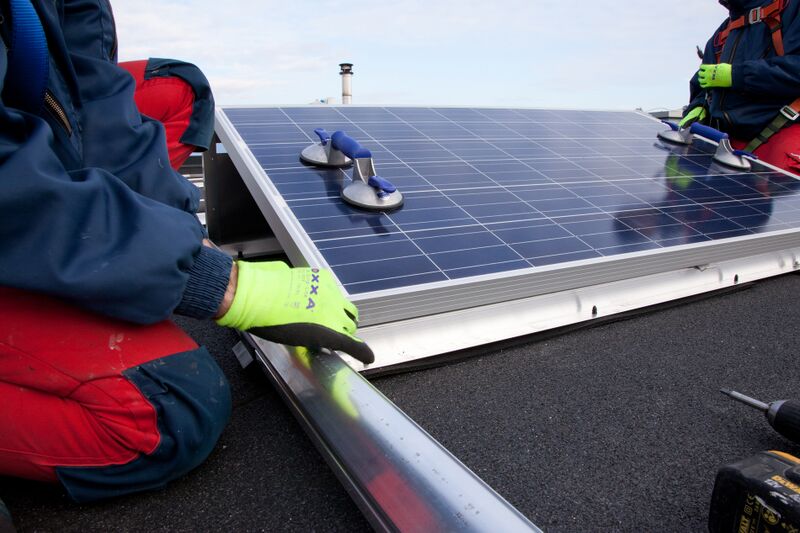 Bestand:008 193 099 IslandSolar 300114.jpg