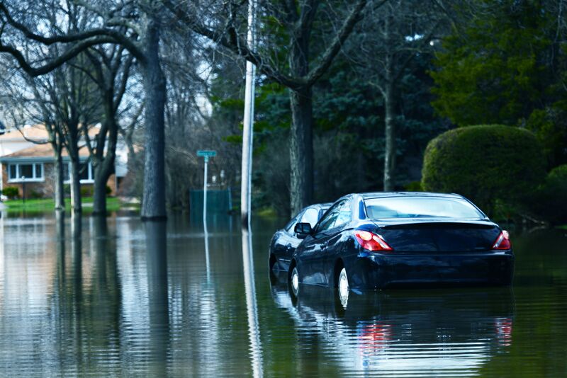 Bestand:Flooded cars.jpg