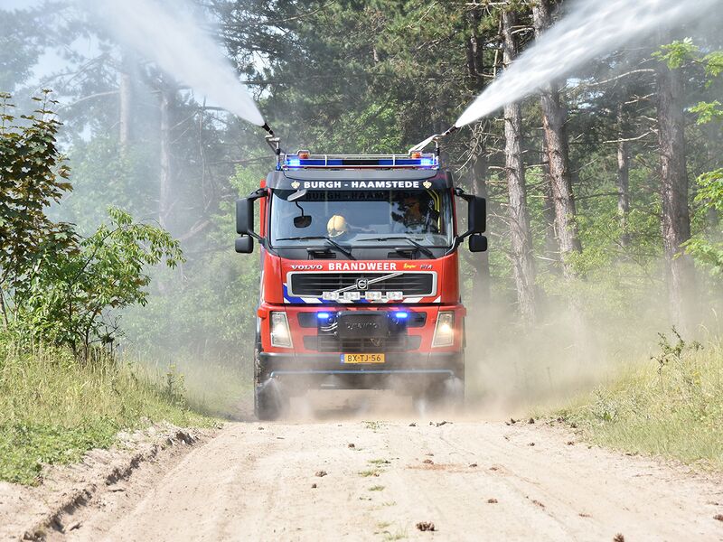 Bestand:Natuurbrandbestrijding Schouwen-Duiveland.jpg