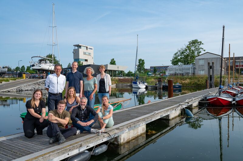 Bestand:Groepsfoto aqua aug2023.jpeg