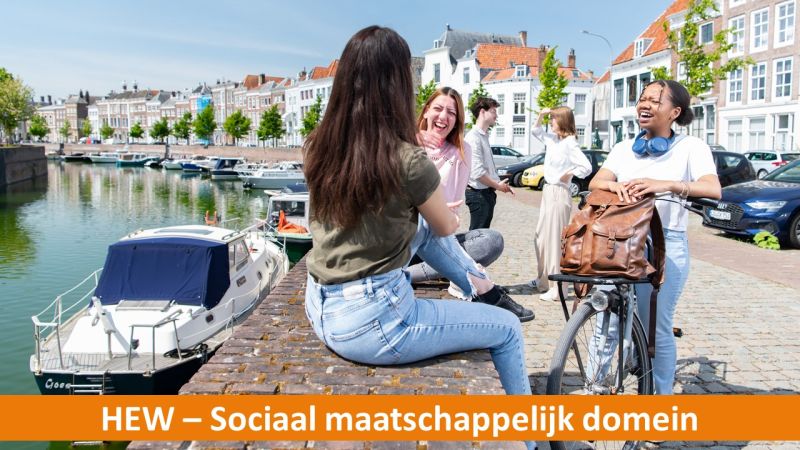 File:HEW-studenten fiets.jpeg