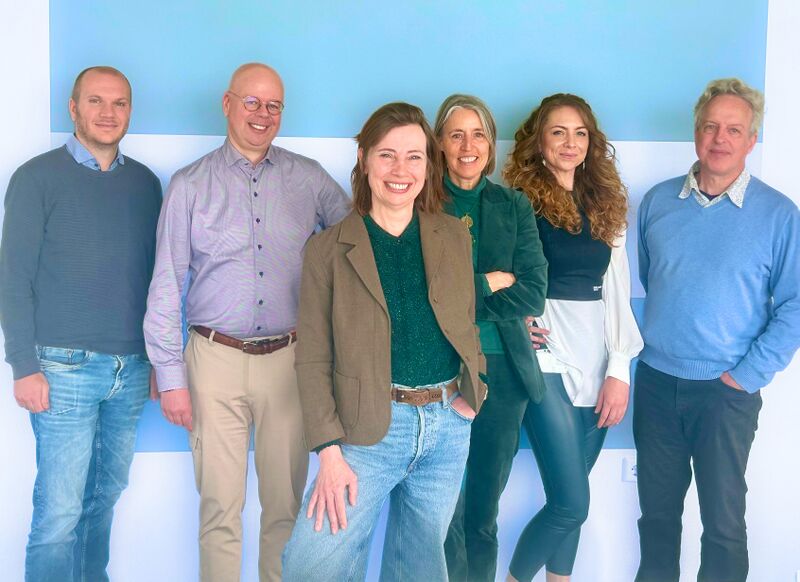 Bestand:KCOI team.jpg