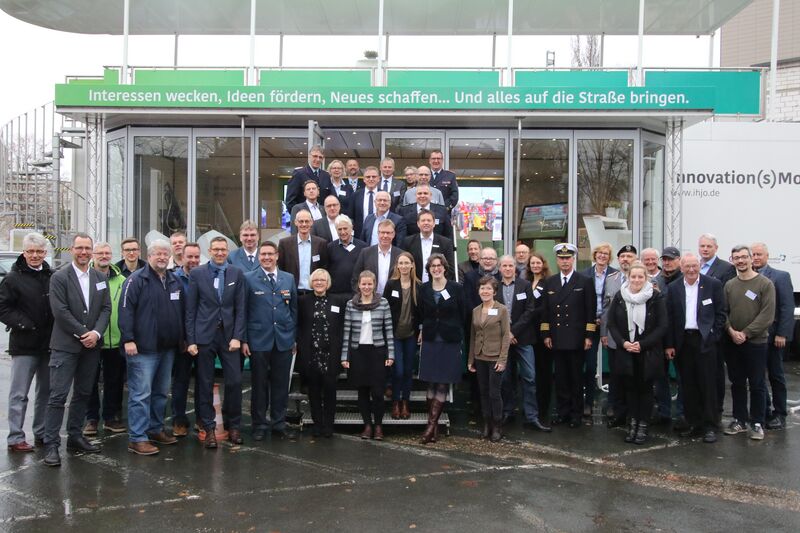 Bestand:Groupphoto FRAMES final conference Wesermarsch.jpg