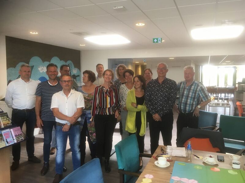 Bestand:Spelers HNS Reimerswork.jpg