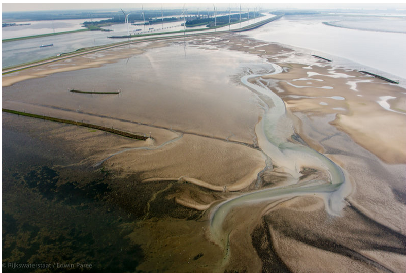 Bestand:Oesterdam BwN.png