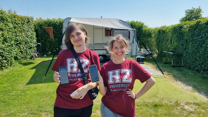 File:Studenten op recreatiebedrijf.jpg