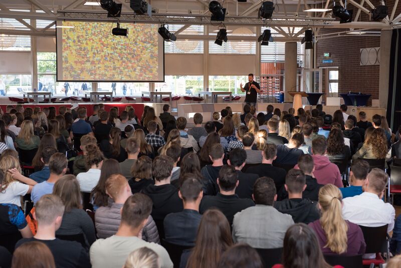 Bestand:Startup Bootcamp-9751.jpg