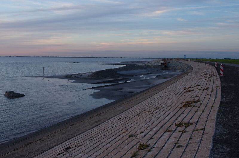 File:Digging works.jpg