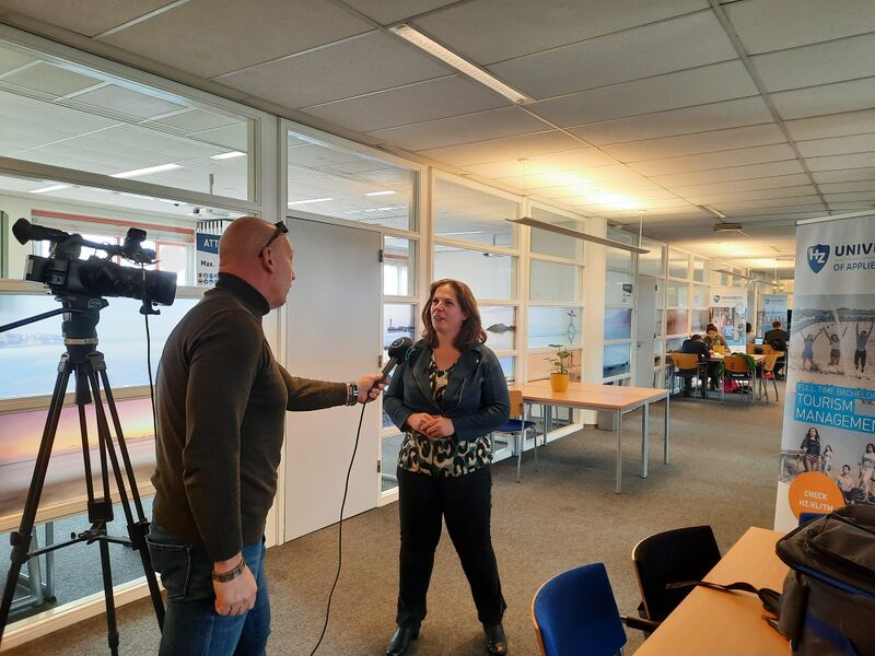 Bestand:Diana Omroep Zeeland 1404.jpg