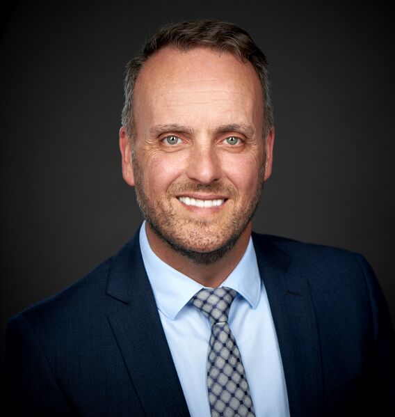 Bestand:Olaf timmermans grijs.jpg