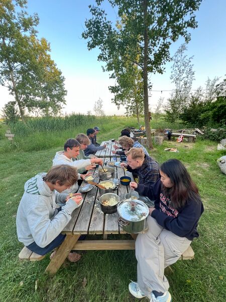 File:Supper first night.jpeg