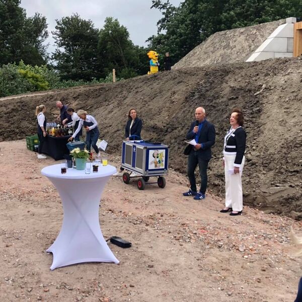 Bestand:Opening Dijksuites 2.jpg