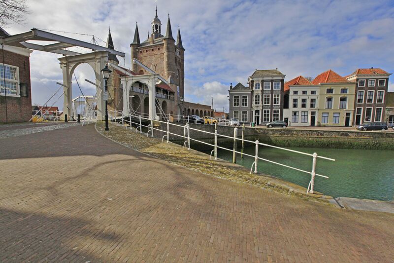 Bestand:Zierikzee zuidhavenpoort.JPG