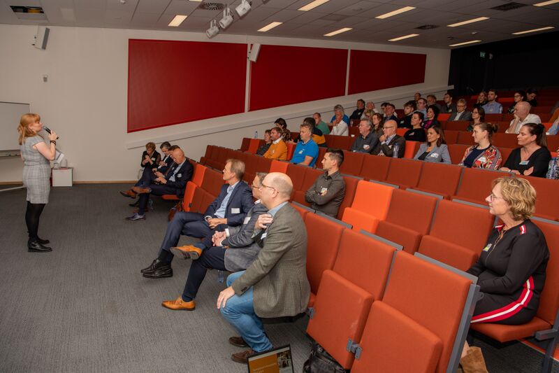 Bestand:Symp hp 3782.jpg