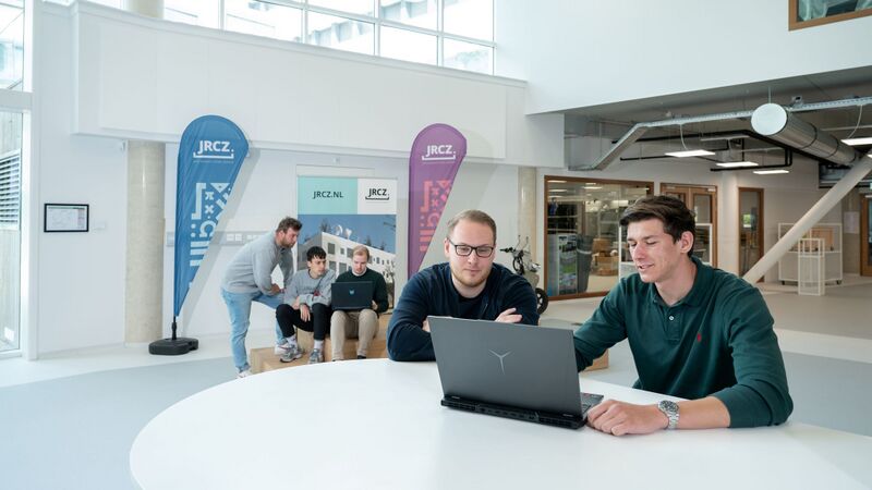 Bestand:Studenten jrcz.jpg