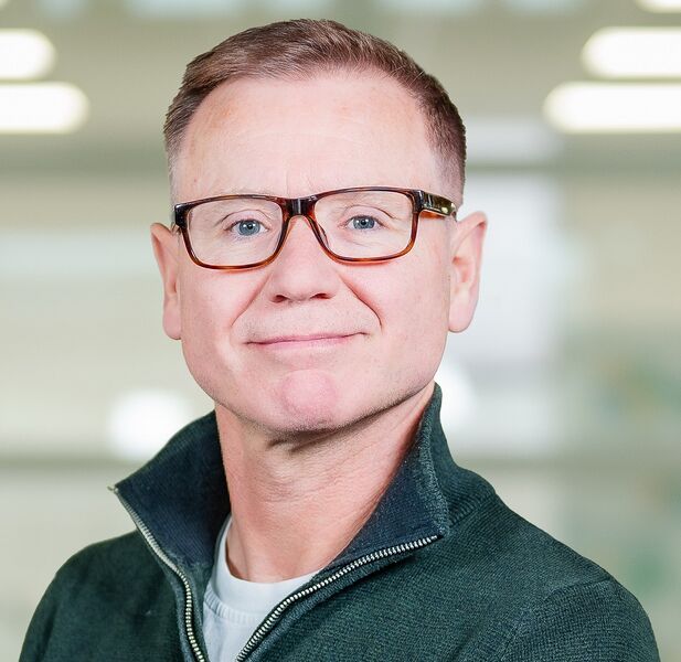 Bestand:Andrew Hirst.jpg