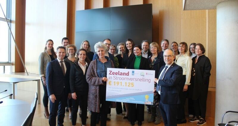 File:Uitreiking subsidie Provincie Zeeland.jpeg